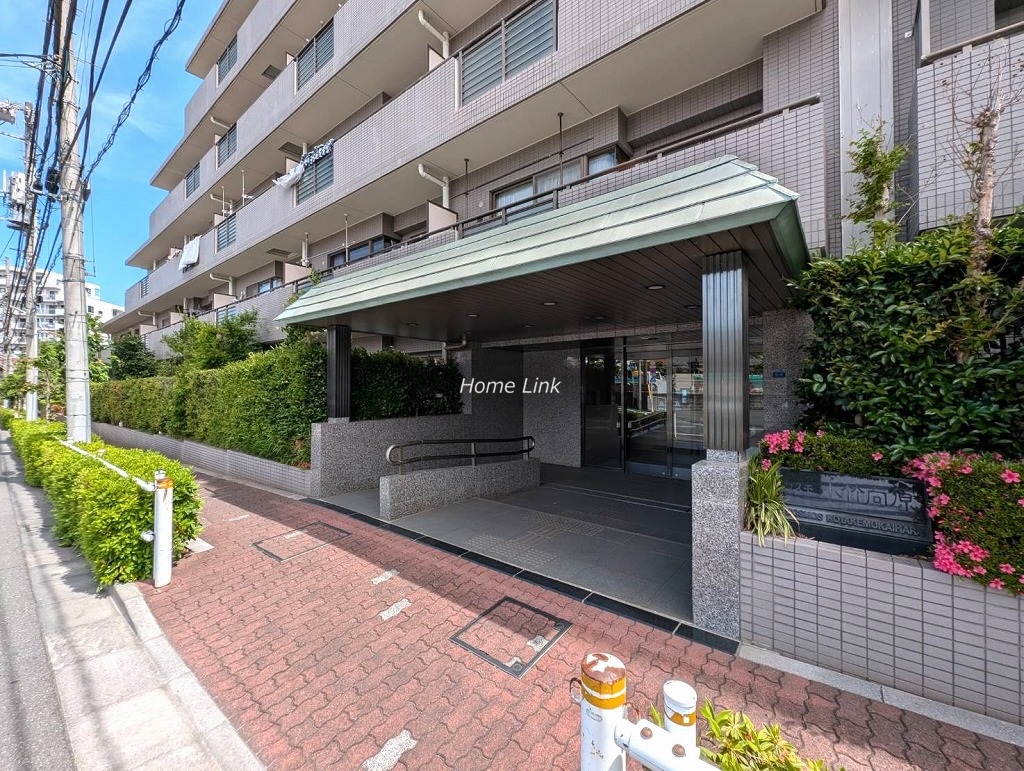 コスモ小竹向原　エントランス前